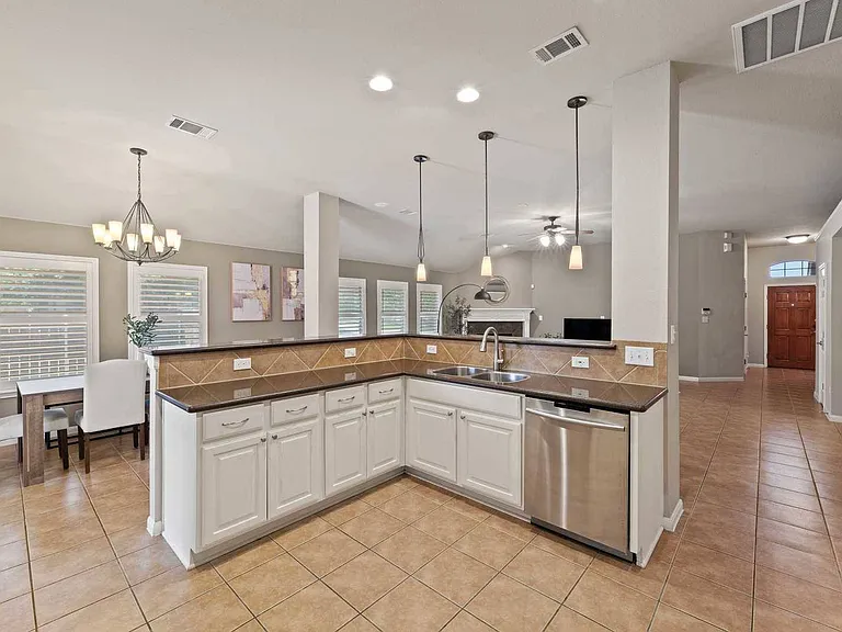 9424 Morgan Creek Dr — Photo 9