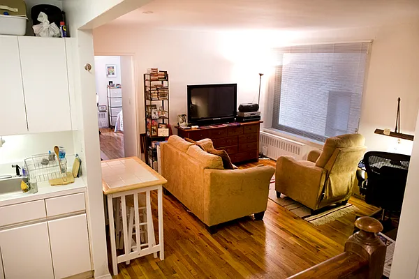 Rented by NextStopNY | media 5