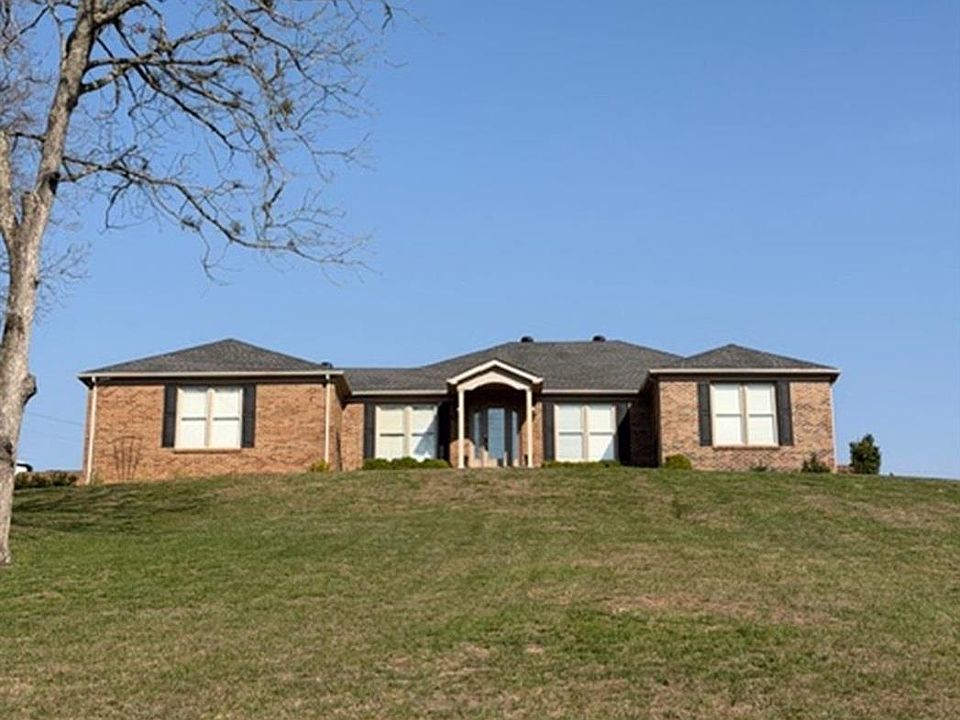 1st image of 136 W Bushong Rd