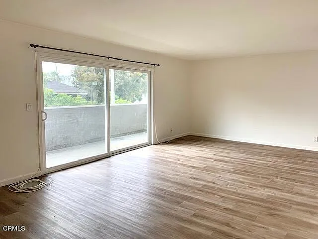 2659 E Harbor Blvd — Photo 2