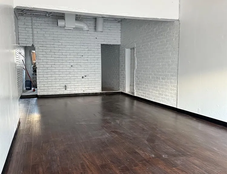 407 1/2 Center St #1 — Photo 2