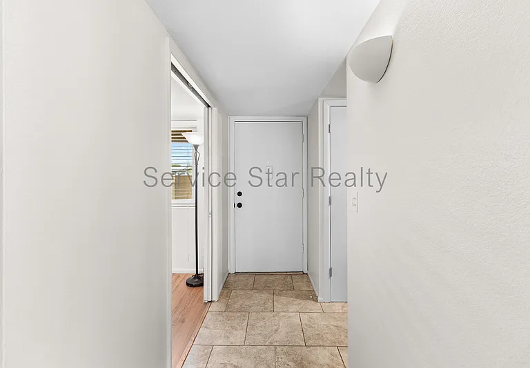4050 E Cactus Rd #101 — Photo 3