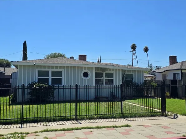 18704 Saticoy St, Reseda, CA 91335