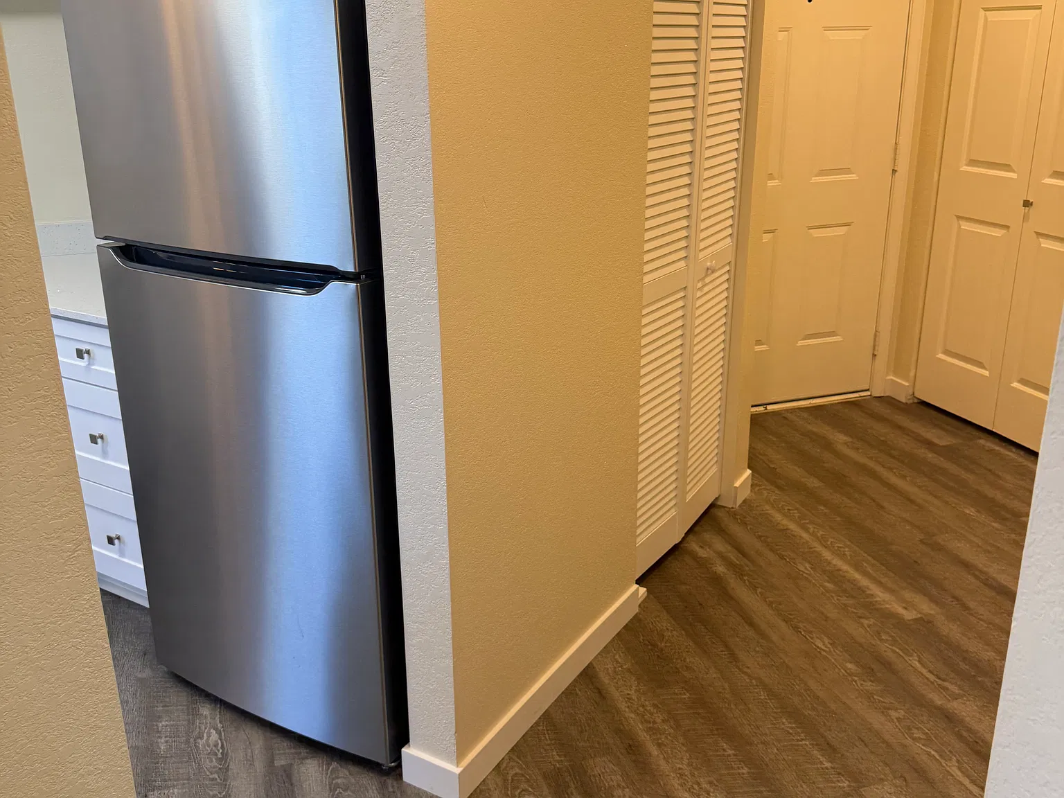 2 bed, 966 sqft, $2,895 — Photo 4