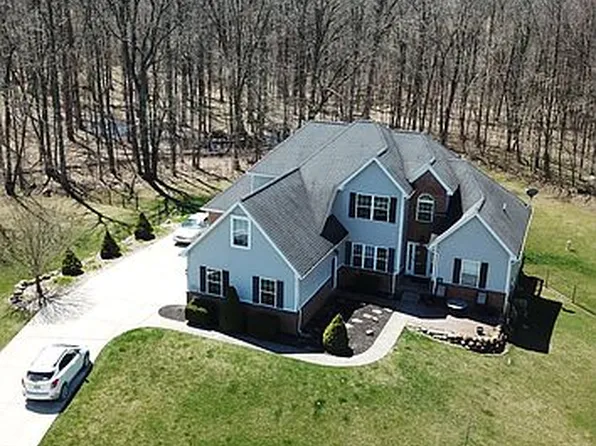 8224 Woodcreek Ct, Swartz Creek, MI 48473