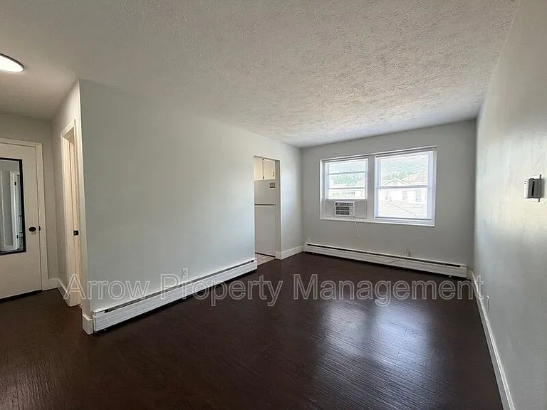 1037 G St #1 — Photo 2