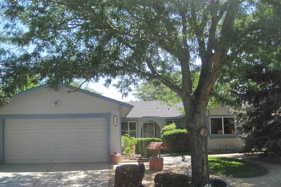 1st image of 3340 Wilma Dr