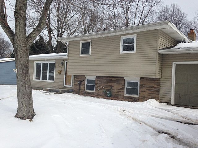 1st image of 308 Proudley Ave SW