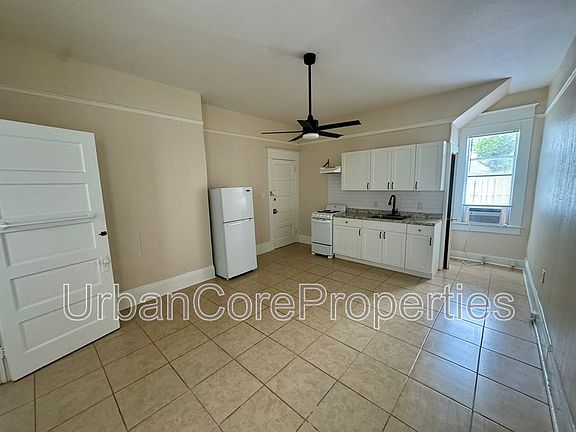 4th image of 419 4th St N APT 2
