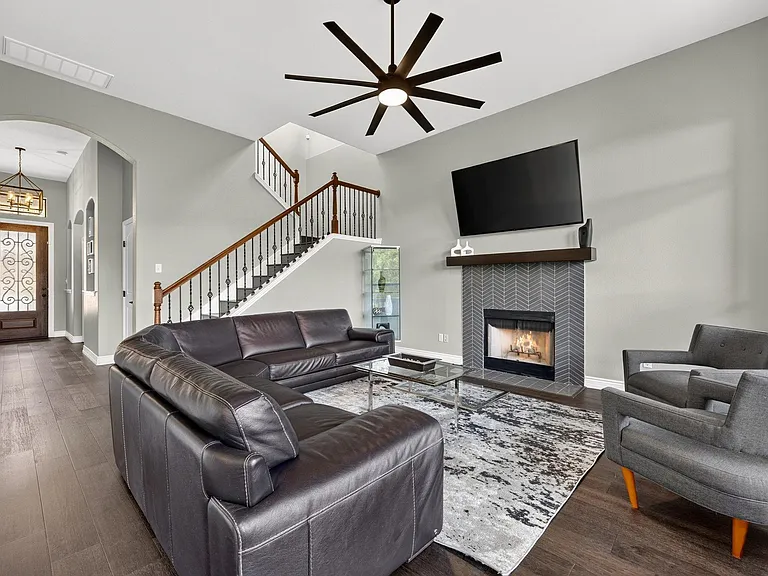 2801 Manitou Dr — Photo 5