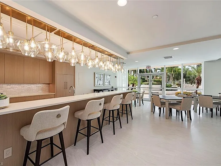4255 Gulf Shore Blvd N #1403 — Photo 13