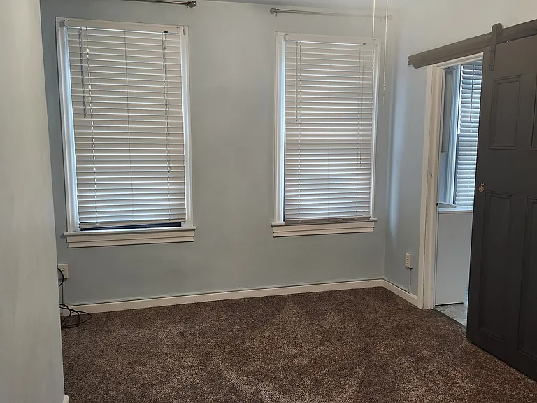 92 Southern Ave — Photo 6