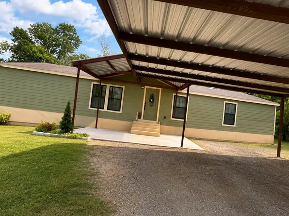 37 Perales Ave, Luling, TX 78648