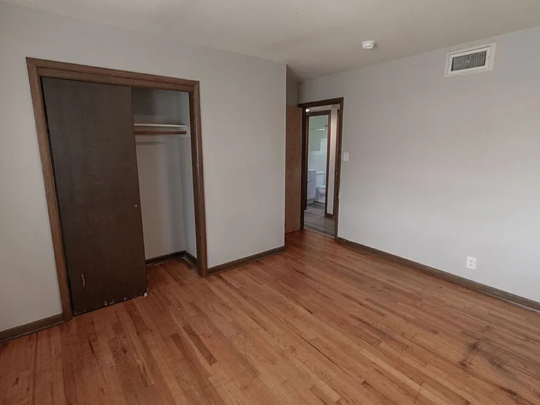 1804 Sylvan Ln — Photo 13