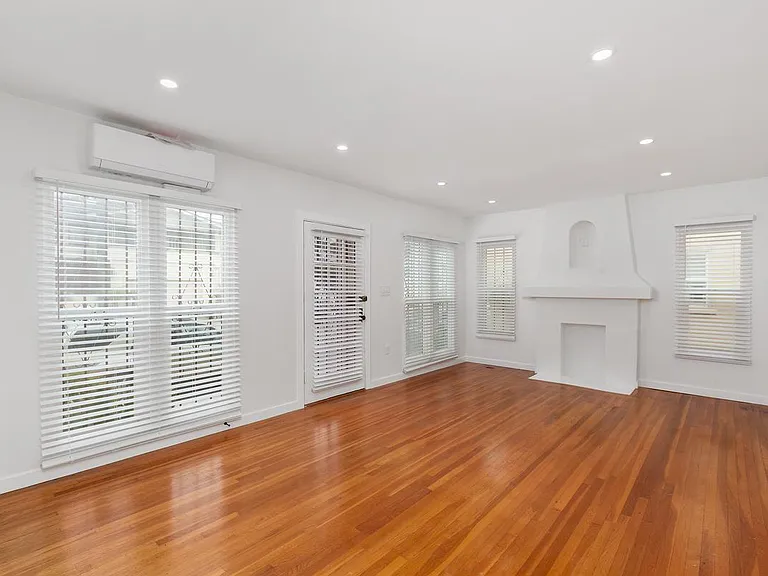 3647 Georgia St — Photo 5