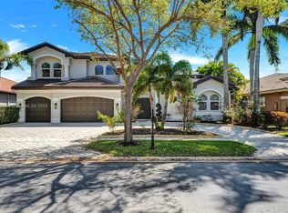 19438 Saturnia Lakes Dr, Boca Raton, FL 33498