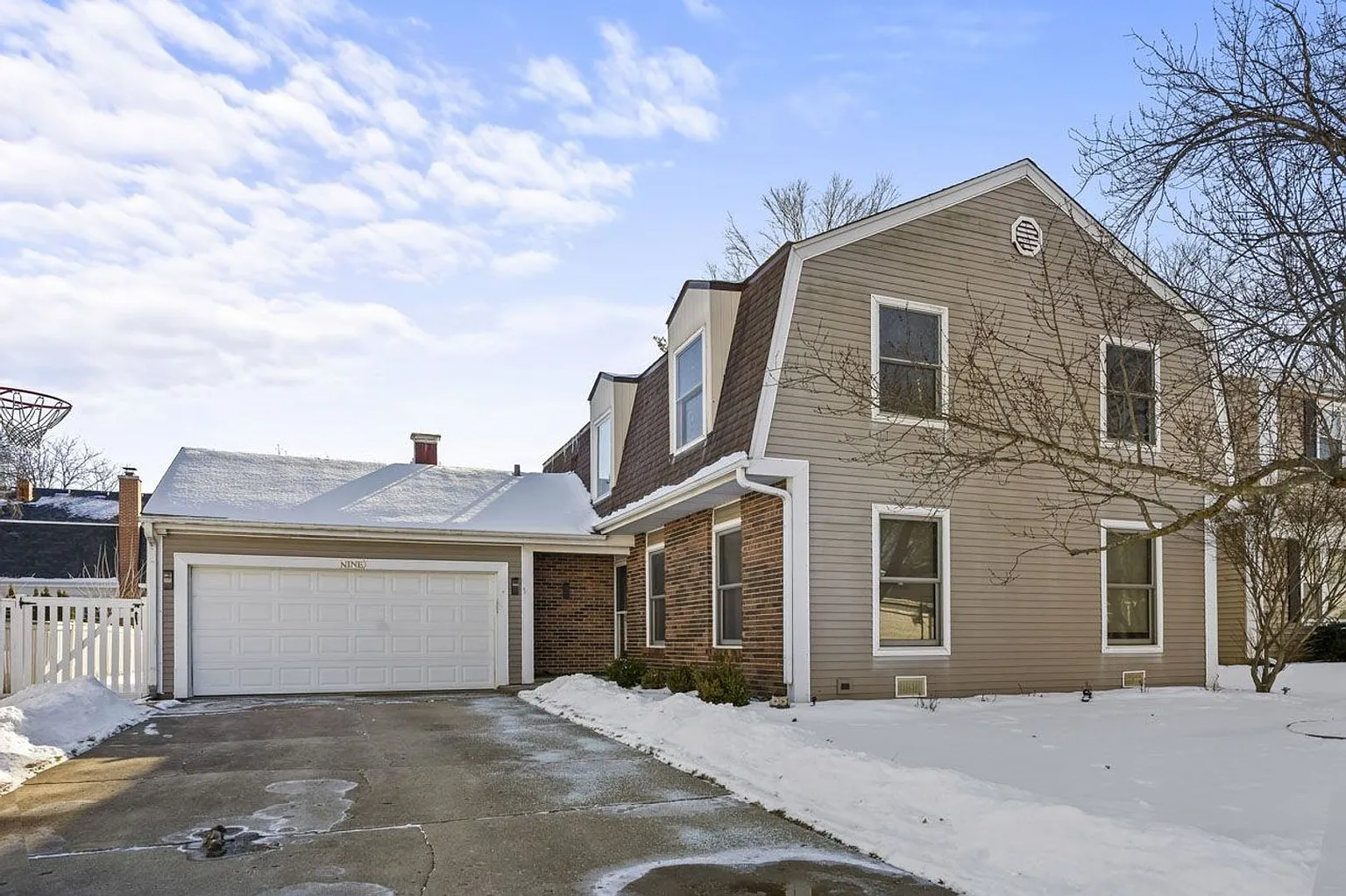 9 Edgewood Rd photo 1