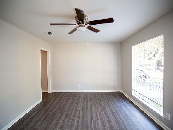 2nd image of 9417 Woodford Dr