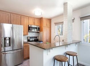8025 Redlands St APT 22, Playa Del Rey, CA 90293