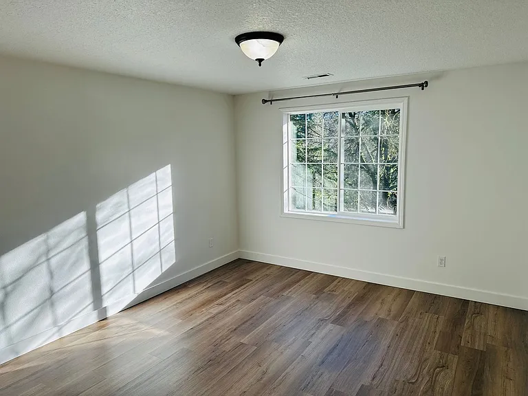 18820 NE Sunrise Ln — Photo 28