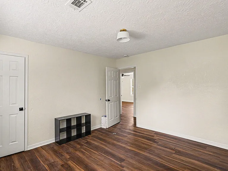 2430 Summer Spring Dr — Photo 16