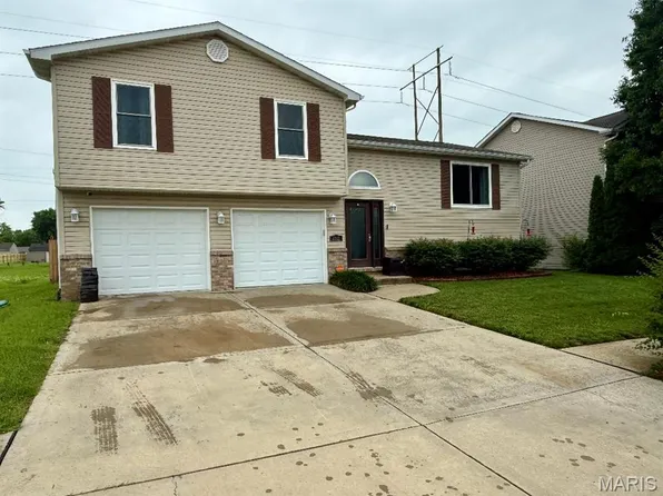 2229 Hunters Point Dr, Granite City, IL 62040