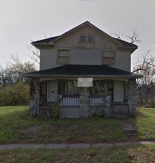 1st image of 818 Lexington Ave