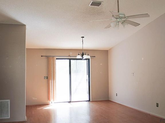 3rd image of 11 Flaxton Ln