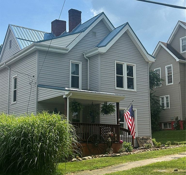 1st image of 214 Charleston St