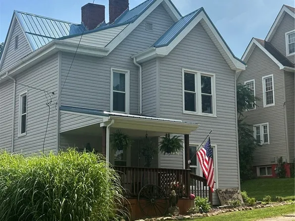 214 Charleston St, Cadiz, OH 43907