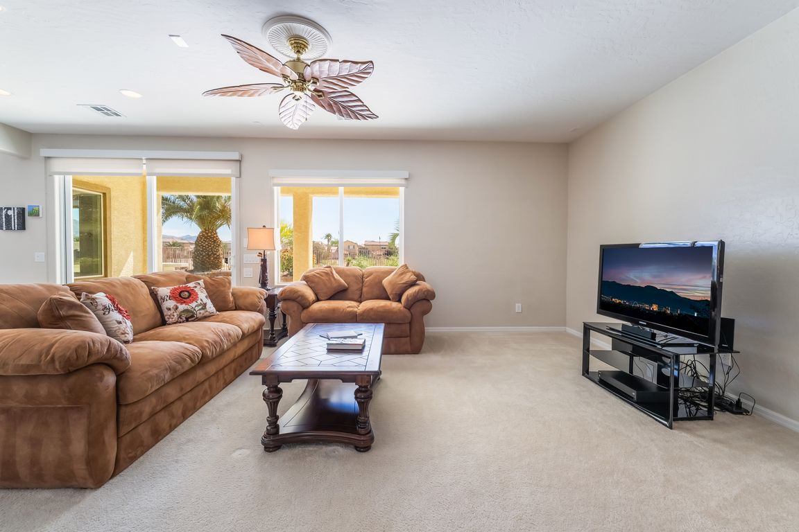 next background image