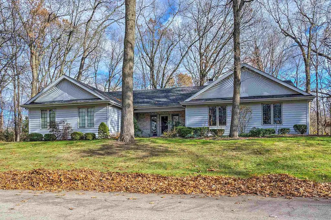 51202 Streamwood Dr photo 1