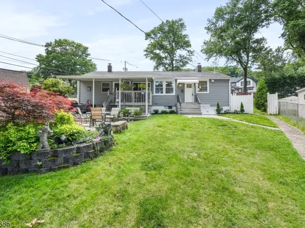 25 Hamil Ct, Clifton City, NJ 07013