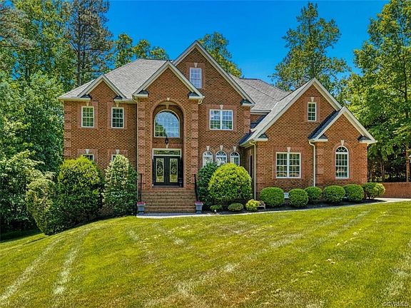 3rd image of 12018 Dunnottar Dr