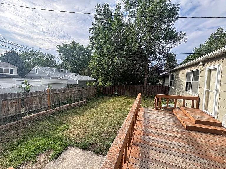 2419 Pine St — Photo 29