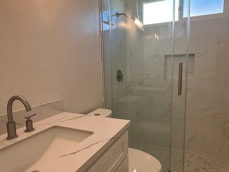 1724 Barry Ave #5 — Photo 7