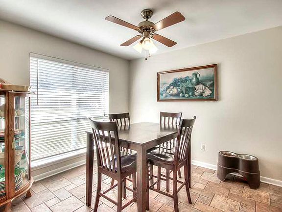 4th image of 2443 Tilman Dr