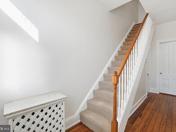 4th image of 1635 35th St NW