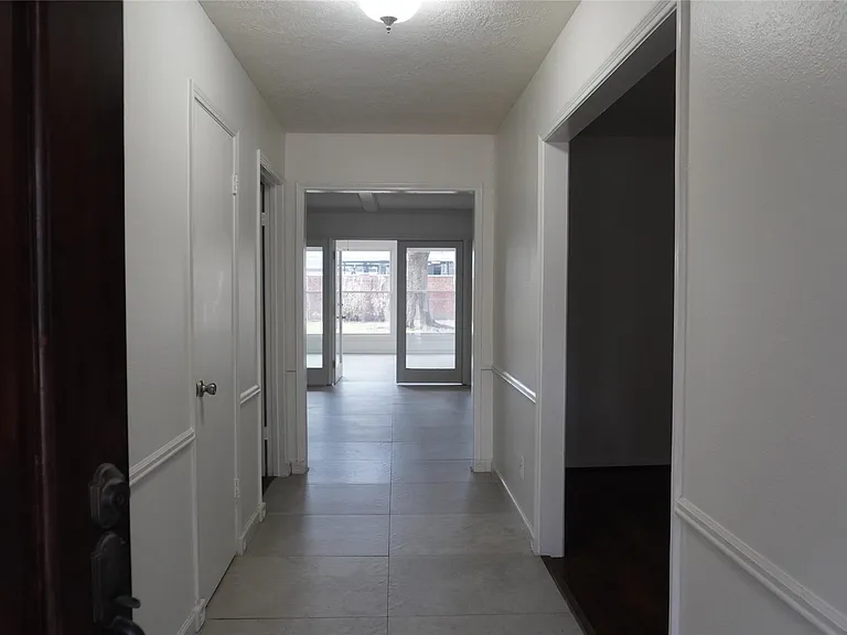 10703 Wickersham Ln — Photo 5