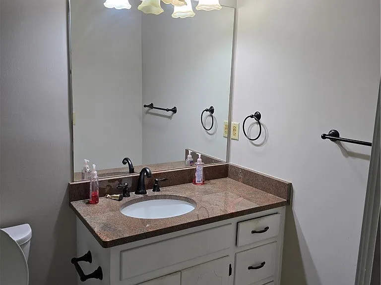 170 Breckenridge Ln — Photo 13