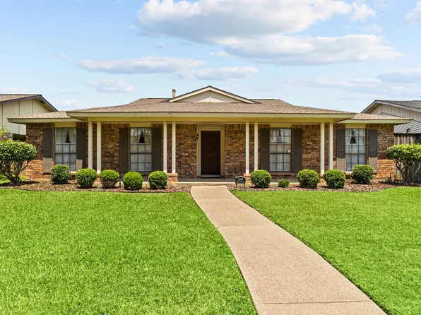2009 Emory Oak Dr, Carrollton, TX 75007