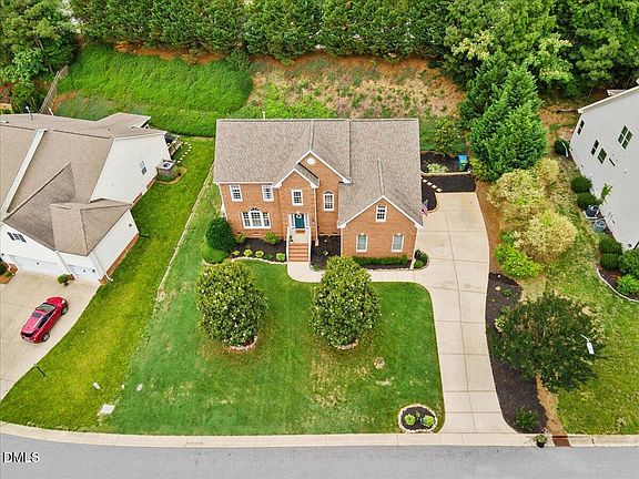 4th image of 744 Highwater Pl