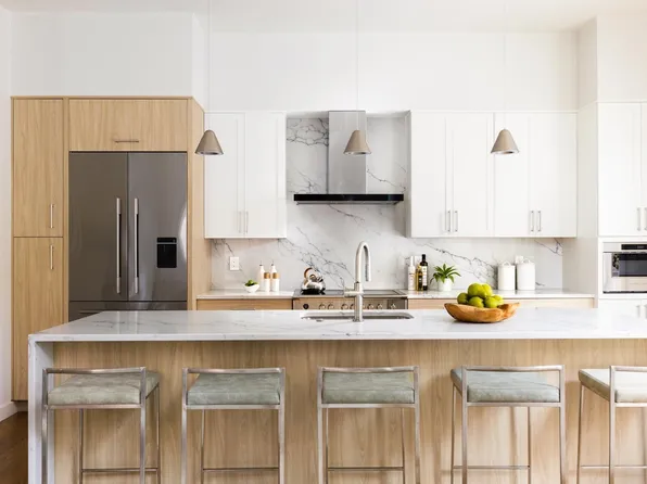 21 Kent Sq #1, Brookline, MA 02446
