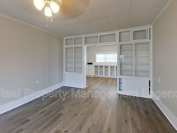 4th image of 826 W Crawford St