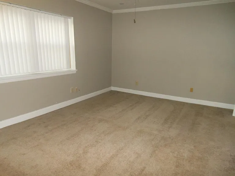 1832C N Elm St #C — Photo 14
