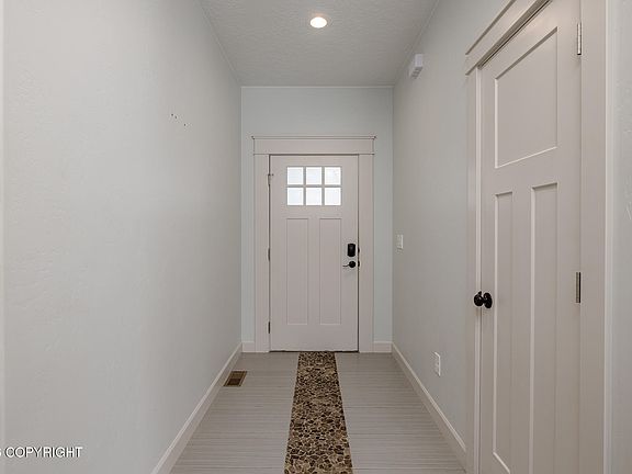 3rd image of 4657 N Edenfield Rd
