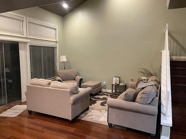 169 Bridlewood Ct — Photo 3