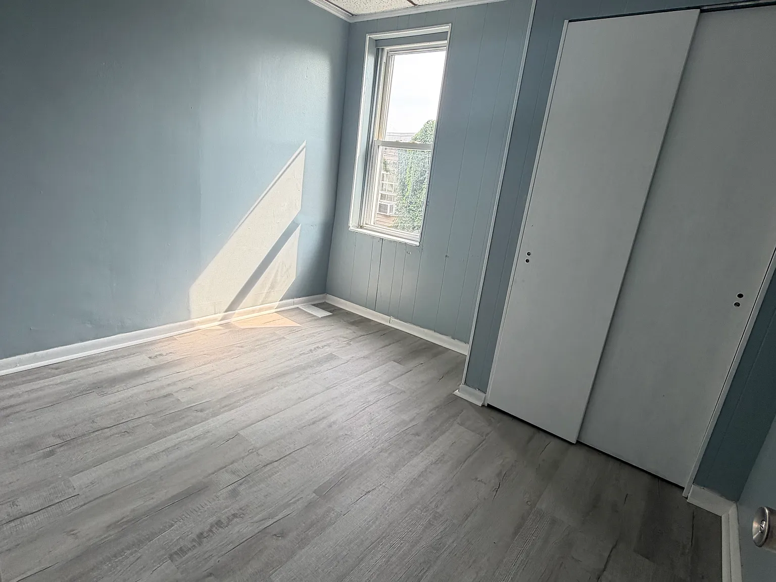 3 bed, 1080 sqft, $1,600 — Photo 3