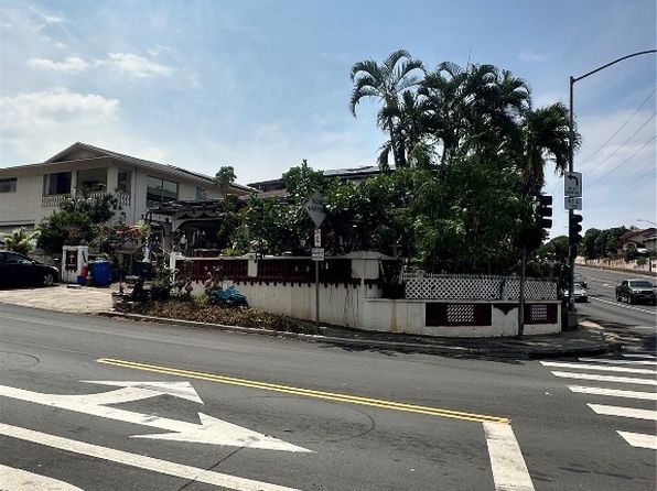 1001 Luapele Dr, Honolulu, HI 96818