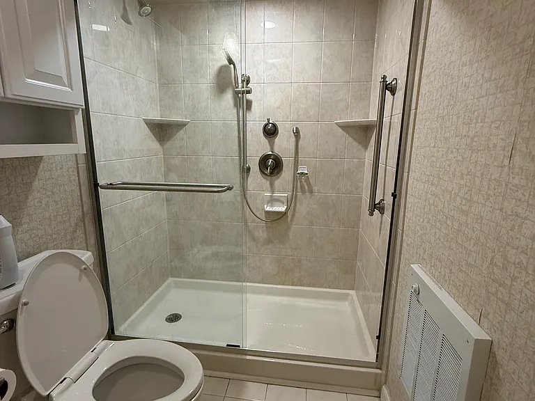 310 Lookout Ave #106 — Photo 24